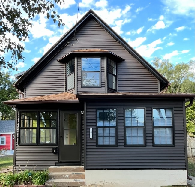 1411 Portland Ave in Beloit, WI - Foto de edificio - Building Photo