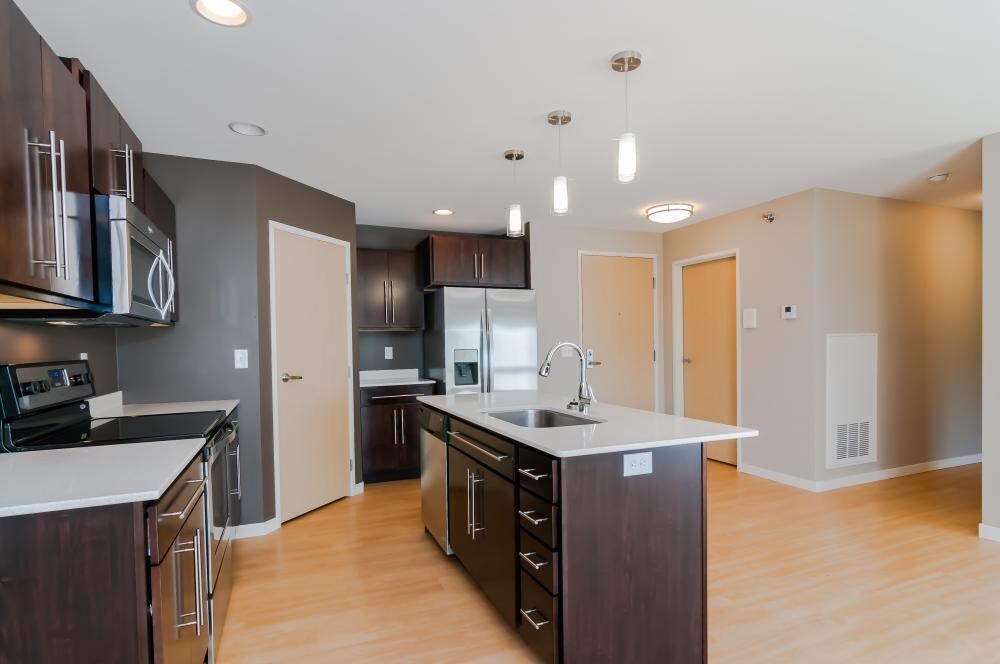 Agassiz Apartments Photo