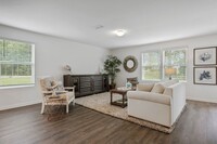 Loggia Pointe in Jacksonville, FL - Building Photo - Building Photo