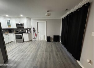 2 Medley Ln in Willingboro, NJ - Building Photo - Building Photo