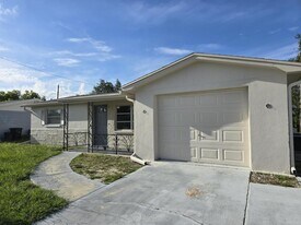 3614 Harvard Dr in Holiday, FL - Building Photo