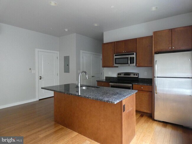 3862 Lancaster Ave in Philadelphia, PA - Building Photo - Building Photo