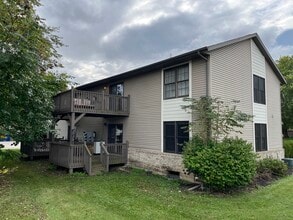 114 N Third St, Unit C in Pierceton, IN - Building Photo - Building Photo