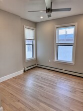 35 Brookline St, Unit 12 in Cambridge, MA - Building Photo - Building Photo