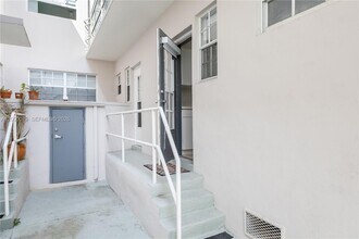 717 Española Wy in Miami Beach, FL - Building Photo - Building Photo