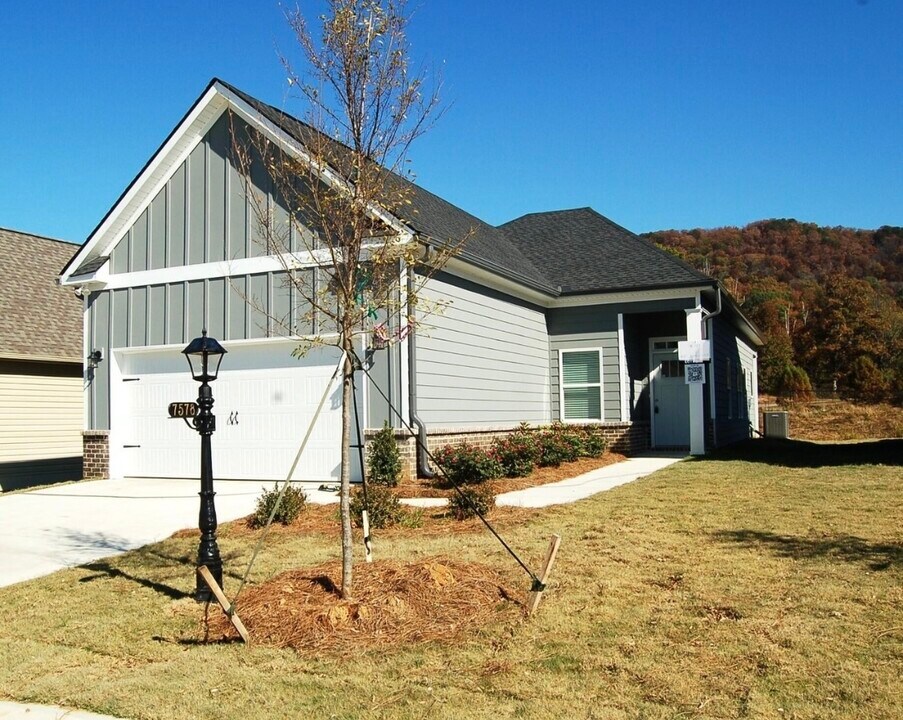 7578 Snow Cone Wy in Ooltewah, TN - Building Photo