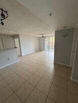 4808 N State Rd 7 in Coconut Creek, FL - Building Photo
