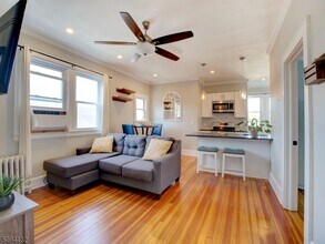 72 Ella St-Unit -3 in Bloomfield, NJ - Building Photo - Building Photo