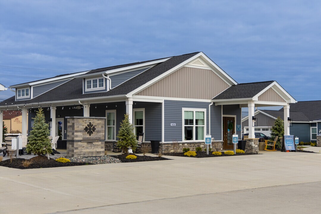 Village at Hinckley Oaks in Hinckley, OH - Building Photo