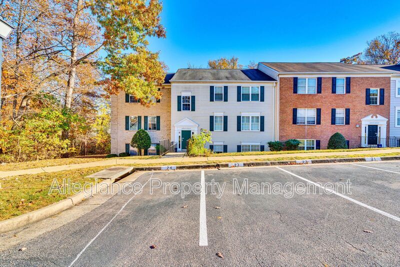 12249 Stevenson Ct in Woodbridge, VA - Building Photo