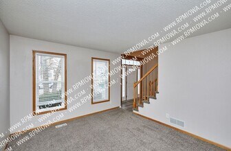 1913 NW Pleasant St in Ankeny, IA - Building Photo - Building Photo