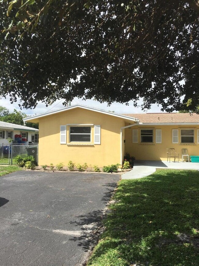 property at 2811 NE 2nd Ave