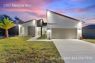 1203 Amazon Way in Kissimmee, FL - Building Photo