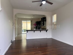 3672 Etchings Way in Clovis, CA - Building Photo - Building Photo