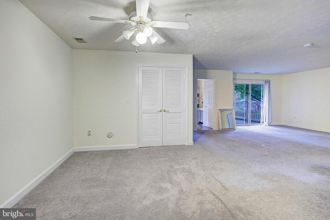 625 Admiral Dr-Unit -205 in Annapolis, MD - Building Photo
