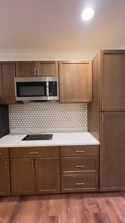 8298 Elm Shade Ct in Vienna, VA - Building Photo