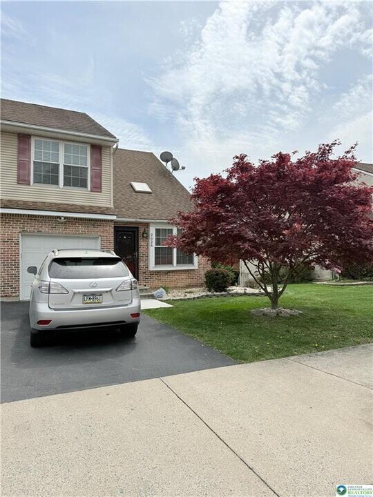 2626 Anthony Ct in Easton, PA - Foto de edificio