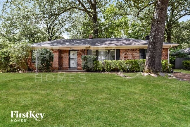 1673 Colonial Rd in Memphis, TN - Building Photo - Building Photo