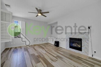973 Courtyards Loop in Lincoln, CA - Foto de edificio - Building Photo
