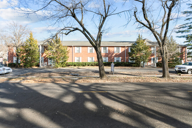 8327 Lowell Ave in Overland Park, KS - Building Photo - Building Photo