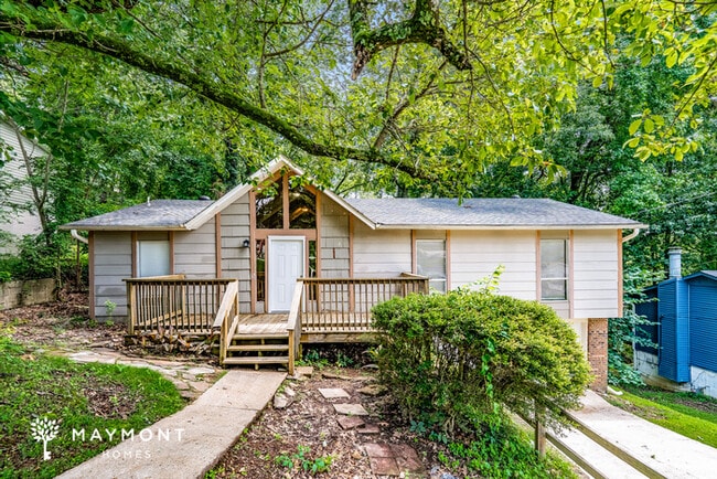 property at 1621 Sonia Dr