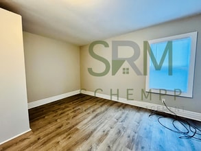 1770 W Oak St in Louisville, KY - Building Photo - Building Photo