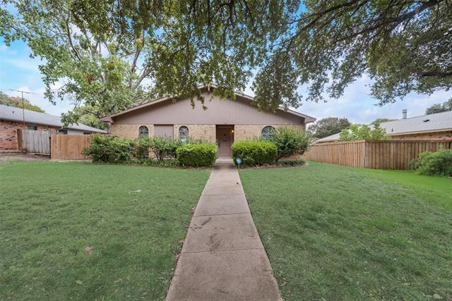 1424 Harvest Glen Dr in Plano, TX - Foto de edificio