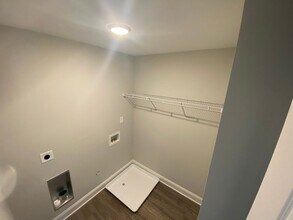 4817 Moon Lake Ln in Knoxville, TN - Building Photo - Building Photo