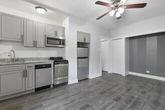 4555 Malden St in Chicago, IL - Building Photo - Building Photo