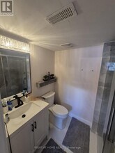 2370 Esprit Dr in Ottawa, ON - Building Photo - Building Photo