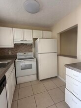 9915 Sandalfoot Blvd in Boca Raton, FL - Building Photo - Building Photo