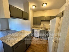 1655 Ascension Bluff Dr in Arlington, TX - Building Photo - Building Photo