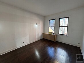 235 W 22nd St in New York, NY - Building Photo - Building Photo