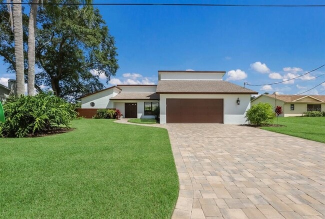 5424 America Dr in Sarasota, FL - Building Photo - Building Photo