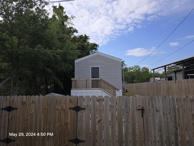 property at 3309 E 2nd Ct