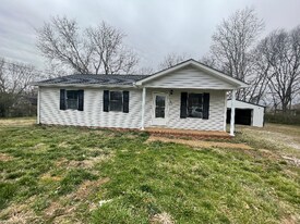 109 Reaves Cove Rd in Columbia, TN - Building Photo