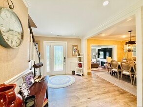3 Turnabout Ln in Darien, CT - Building Photo - Building Photo