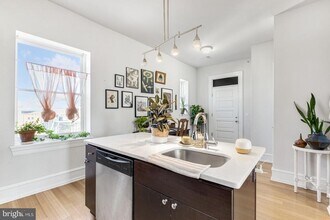 2136 E Dauphin St in Philadelphia, PA - Building Photo - Building Photo