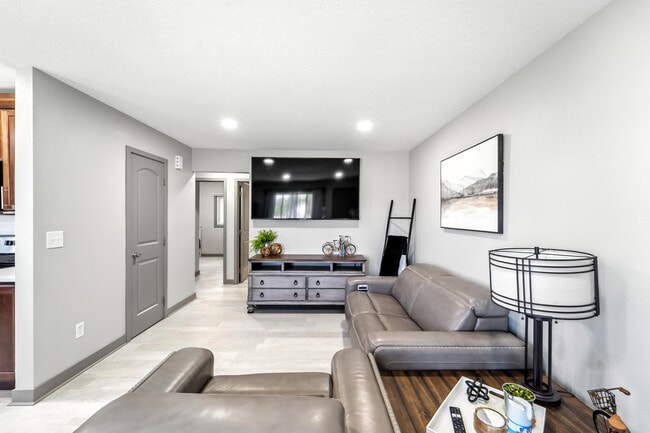 property at 5327 Jennifer Dr