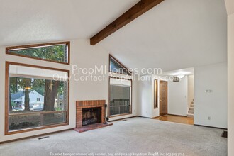 8751 SW Pamlico Ct in Tualatin, OR - Building Photo - Building Photo