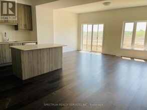 41 June Callwood Wy in Brantford, ON - Building Photo - Building Photo