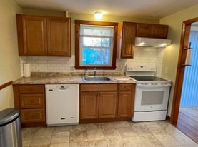 40 Sturges St, Unit 1 in Medford, MA - Building Photo