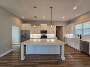 279 SW Buttercup Dr in Lake City, FL - Building Photo - Building Photo
