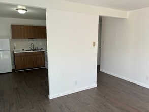 1005 Washington Ave, Unit Unit A in Alton, IL - Building Photo - Building Photo