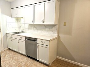 9870 Cordoba Ct in Orland Park, IL - Building Photo - Building Photo