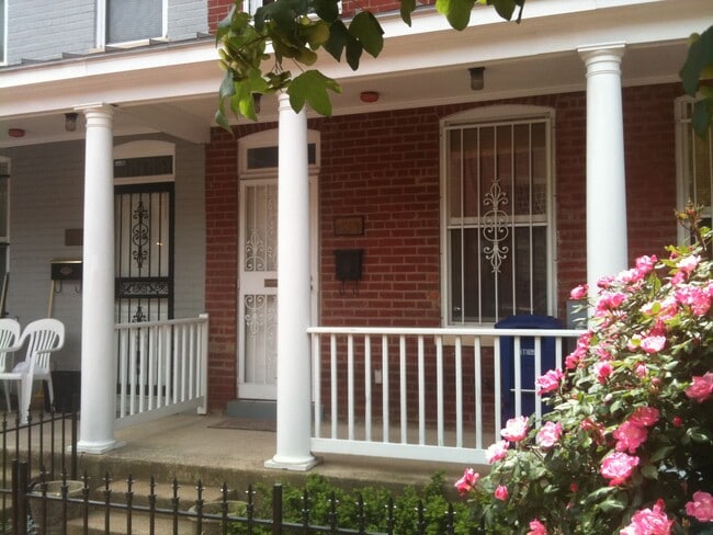 property at 432 Oakdale Pl NW