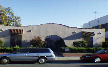 5154 Fountain Ave in Los Angeles, CA - Building Photo - Building Photo