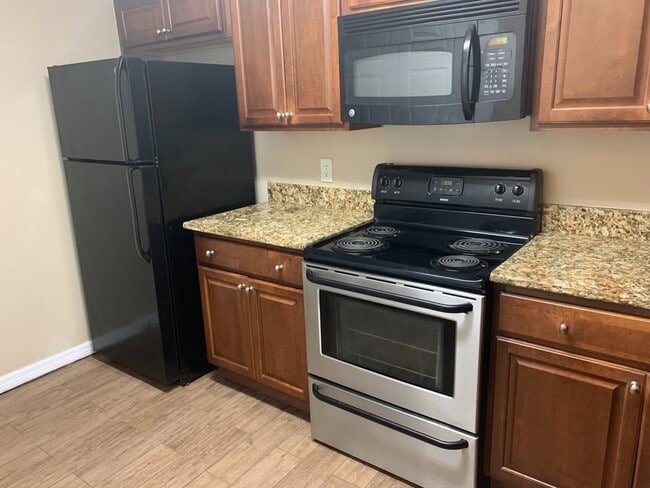 property at 610 Kenwick Cir