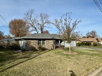 311 Huffman St in Bentonville, AR - Foto de edificio - Building Photo