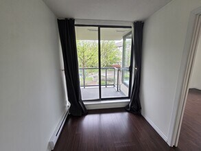 3588 Crowley Dr in Vancouver, BC - Building Photo - Building Photo